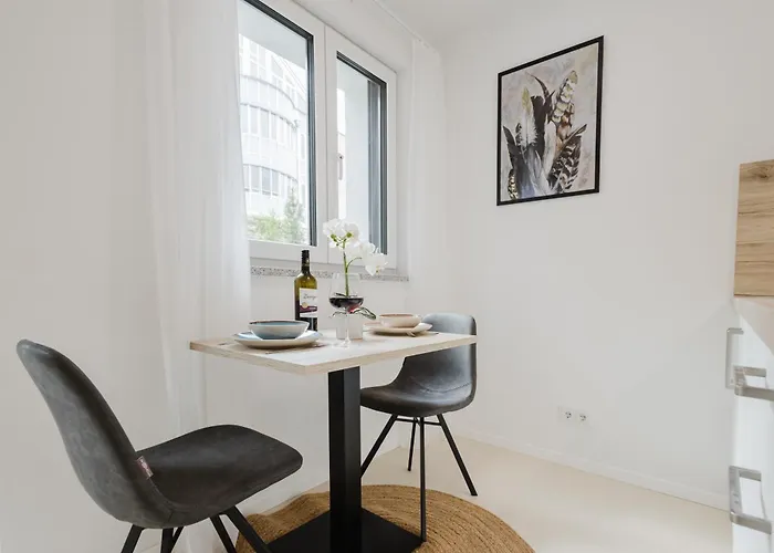 Innsight Appartementhaus - Mit Kuechen Fuer Lang Und Kurzzeitaufenthalte 3* Pasov