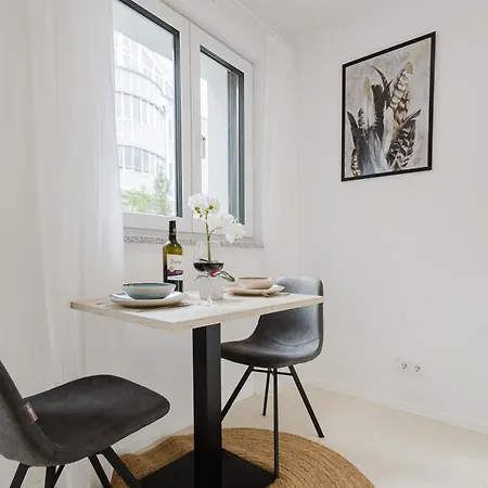 Innsight Appartementhaus - Mit Kuechen Fuer Lang Und Kurzzeitaufenthalte 3* Pasov