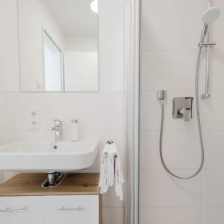Aparthotel Innsight Appartementhaus - Mit Kuechen Fuer Lang Und Kurzzeitaufenthalte 3*