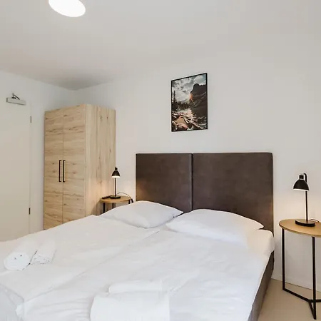 Innsight Appartementhaus - Mit Kuechen Fuer Lang Und Kurzzeitaufenthalte Ξενοδοχείο με διαμερίσματα *